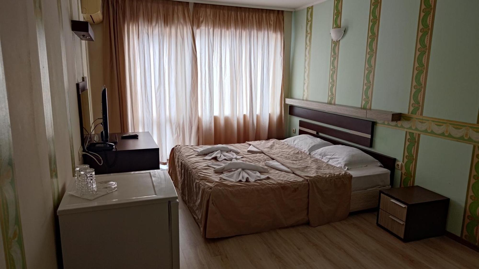 Lotos Hotel Bałczik Zewnętrze zdjęcie