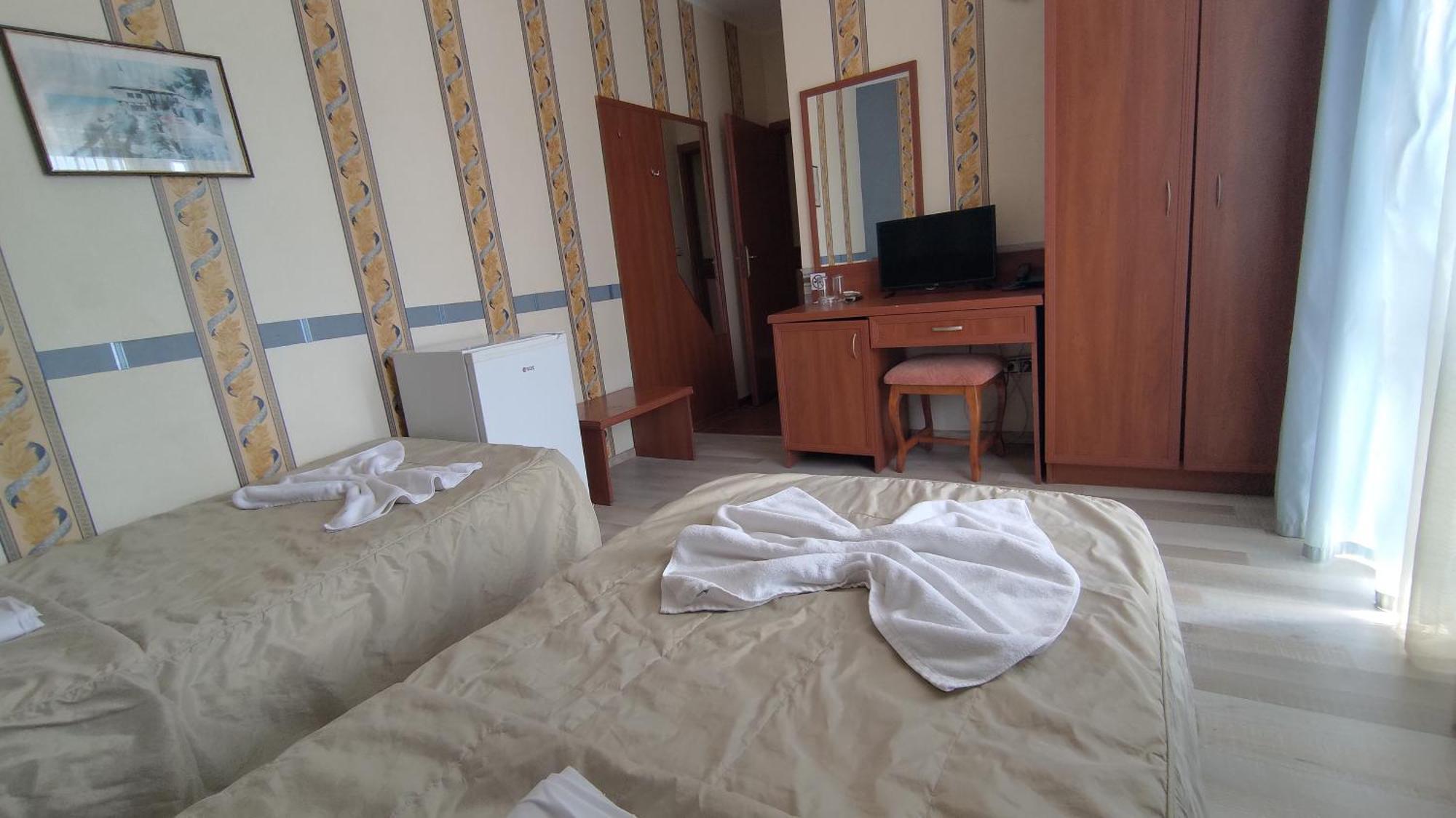 Lotos Hotel Bałczik Zewnętrze zdjęcie