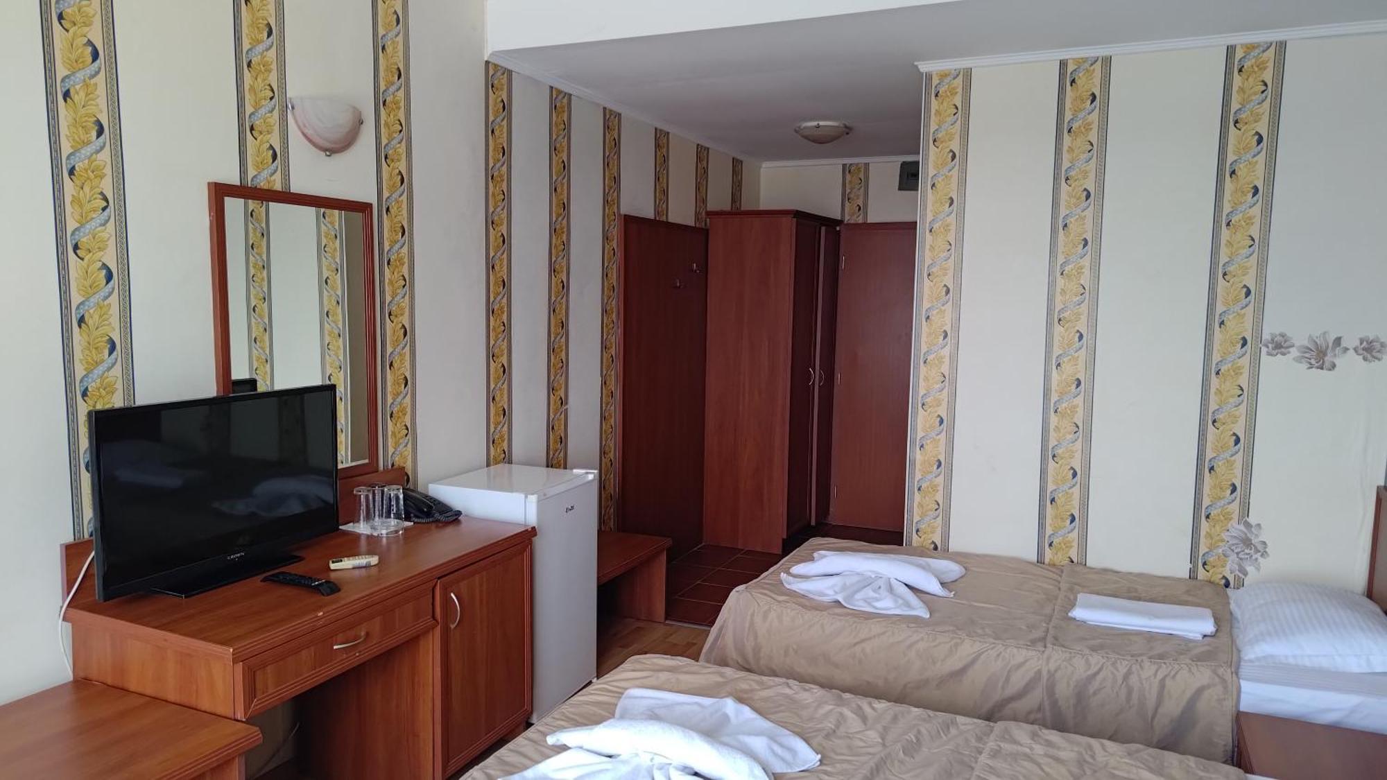 Lotos Hotel Bałczik Zewnętrze zdjęcie