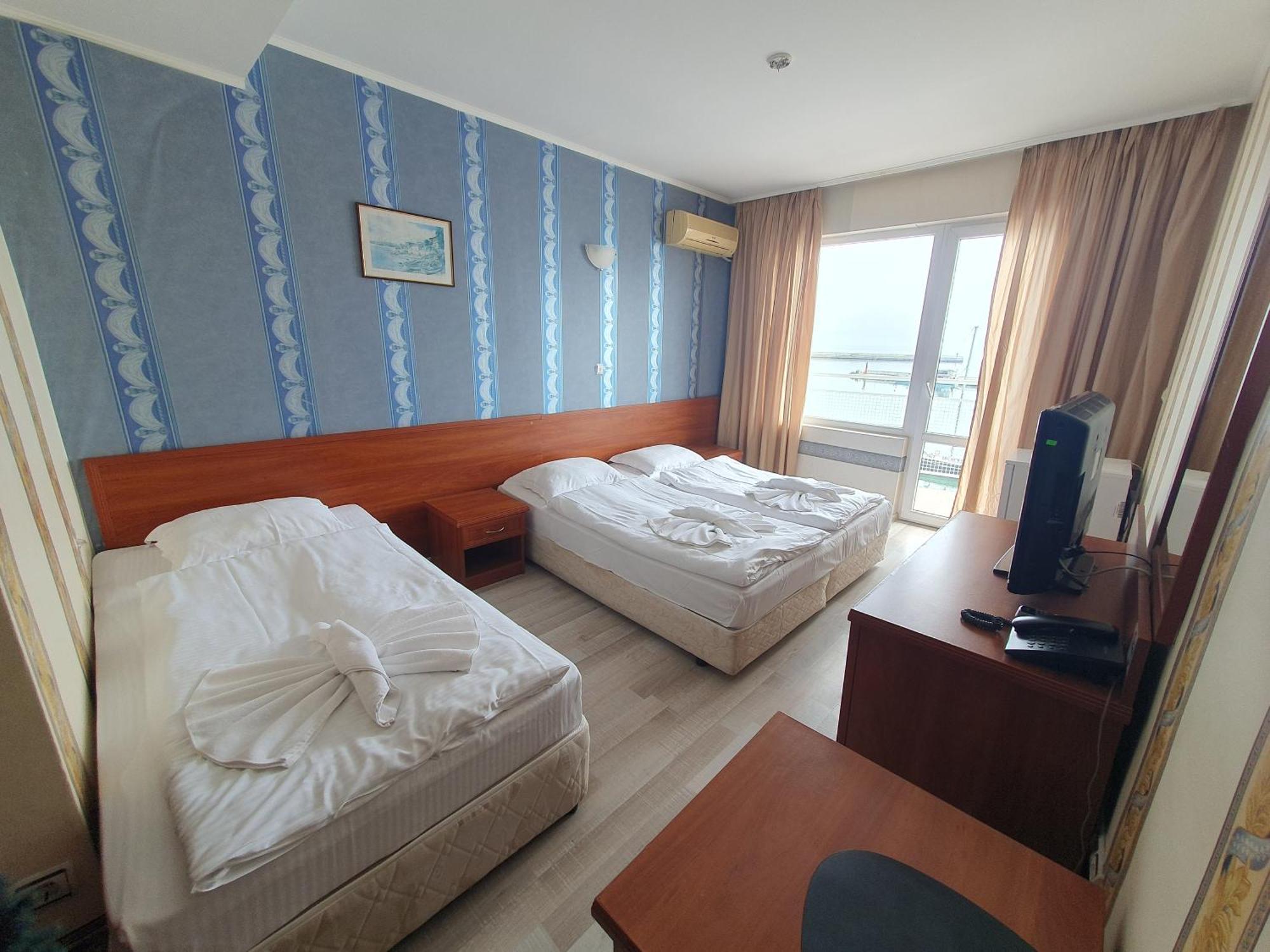 Lotos Hotel Bałczik Zewnętrze zdjęcie