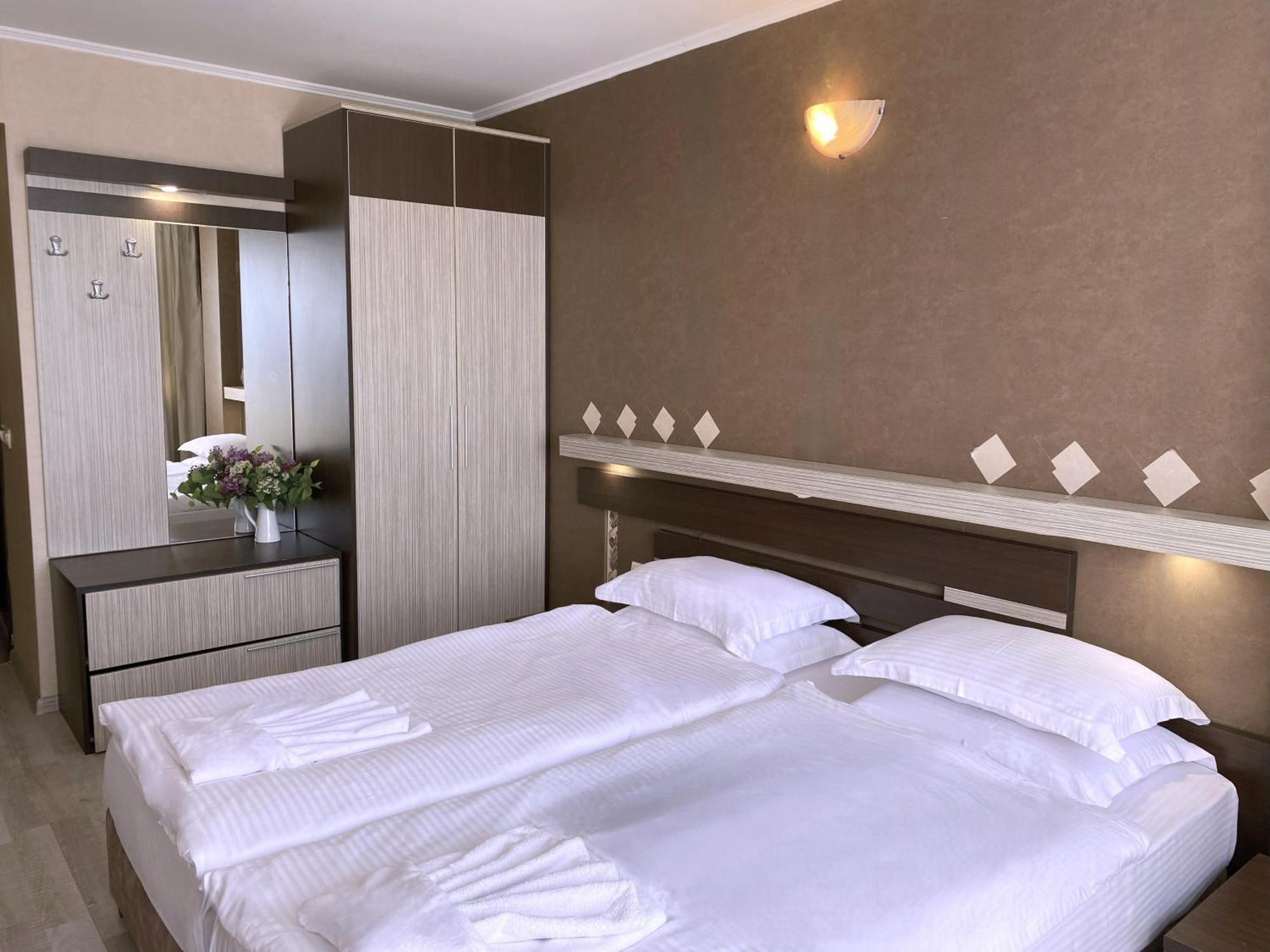 Lotos Hotel Bałczik Zewnętrze zdjęcie